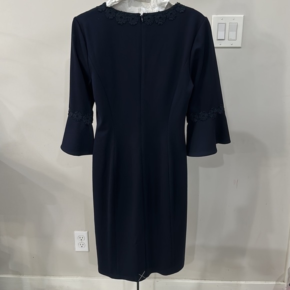 Beautiful comfortable Talbots size 10 (navy blue ) - Picture 5 of 7
